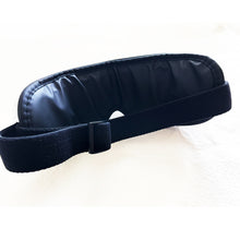 Load image into Gallery viewer, SRTKBEU vibrating massager,Shiatsu Neck and Back Massager Home, Office, and Car Use