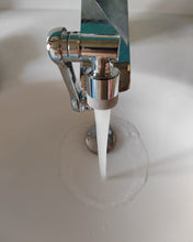 Load image into Gallery viewer, Avan Grifo Water valve device Sink Faucet Aerator,Water Saving Faucet Sprayer Head Attachment for Kitchen Backyard