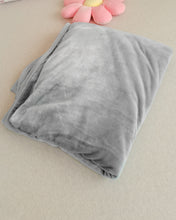 Load image into Gallery viewer, bobelk Pet Blanket, Premium Waterproof Cat & Dog Blanket