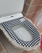 Load image into Gallery viewer, DOYLKE toilet seat, soft, thicker and warmer washable cloth toilet seat, suitable for most sizes of bathroom toilet covers