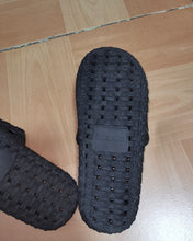 Load image into Gallery viewer, Niki&Sisi slippers, unisex sandals, woven shape, bath slippers