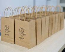Load image into Gallery viewer, Aocass gift bag,Paper Bags with Handles Mixed Size Bags Recyclable Kraft Paper Shopping Bags, Craft Bags, for Gifts, Shopping, Packaging, Merchandise, Grocery and Craft