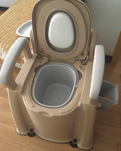 Load image into Gallery viewer, Yunsfei portable toilets, children's assembled toilets, portable folding toilet seats, foldable toilet seats for boys and girls out, and children's toilet training seats