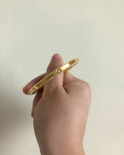 Load image into Gallery viewer, Ataraxia bracelet,Women's 18k Gold Plated Stackable Bangle Bracelet Hinged Oval-Shape Slip-On