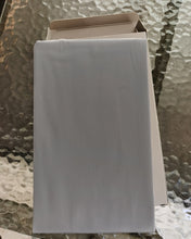 Load image into Gallery viewer, Huating tess pillowcase, super soft microfiber pillowcase, with hidden zipper closure