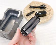 Load image into Gallery viewer, Msccea Razor for Men, Cordless Wet Dry Lightweight Shaver with Ergonomic Grip,  Black