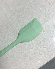 Load image into Gallery viewer, CooKstylE Spatulas for kitchen use, High Temperature Resistant, Food Grade Silicone