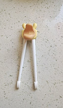 Load image into Gallery viewer, 4urtasty Training chopsticks, children's chopsticks, equipped with a connectable learning chopstick assistant