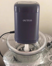 Load image into Gallery viewer, OUTUO electric meat grinder, electric food chopper with 2L stainless steel bowl 4 double-blade 2-speed meat grinder 350W, suitable for vegetables, fruits, cheese and meat