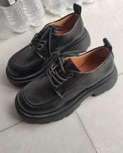 Load image into Gallery viewer, Yigoo shoes,Women's Flat Ankel Lace-up Bootie - Leather Oxfords Vintage Shoes