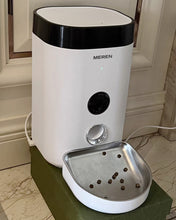 Load image into Gallery viewer, MEREN- Automatic Pet Feeder, Meal Timing, Dry Food Meal Portion Size Control,Included Desiccant Bag, Small Medium Pets