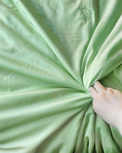 Load image into Gallery viewer, yurlisa Quilt,Knit Blanket King Size Summer Lightweight Soft Breathable Cozy