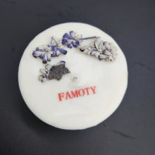 Load image into Gallery viewer, FAMOTY scented candle,Soy Candle for Bathroom Relaxing, Birthday Gifts for Women, Candle Gifts for Women