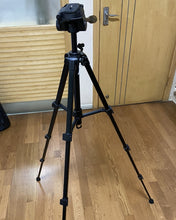 Load image into Gallery viewer, Chomim Camera Tripod, Lightweight Aluminum Travel Camera Tripod, with Carry Bag, for Smart Phones/Cameras