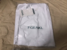 Load image into Gallery viewer, FGEAKL T-shirts,Men's slim fitting short sleeved round neck solid color T-shirt