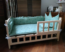 Load image into Gallery viewer, FINOTIC Family pet bed, wooden pet bed, with cushion