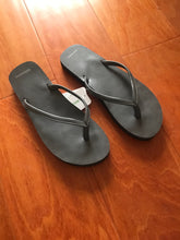 Load image into Gallery viewer, Melumeloo Beach shoes, casual outdoor beach shoes, vacation, travel