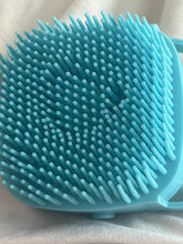 Load image into Gallery viewer, WELANE Pet brushes, Pet brushes for Bath Brush Soothing Massage Rubber Comb