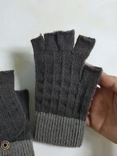 Load image into Gallery viewer, WELLFROG knitted gloves, women's clamshell knitted warm gloves, girls half-finger gloves, winter warmth, fingerless gloves, sports outdoor gloves