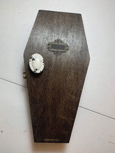 Load image into Gallery viewer, WRENDEFULL Pet caskets, ashes box is used to commemorate small animals