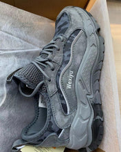 Load image into Gallery viewer, Wexiyu men's jogging shoes, camouflage fashion sneakers, non-slip hiking shoes