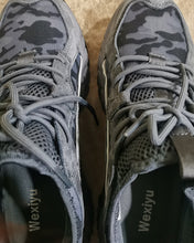 Load image into Gallery viewer, Wexiyu men's jogging shoes, camouflage fashion sneakers, non-slip hiking shoes
