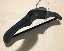 Load image into Gallery viewer, YAONNY Plastic Extra Wide Suit Hangers, Pack of 20, Black