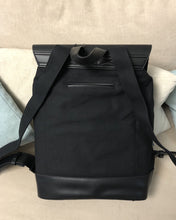 Load image into Gallery viewer, Yatoga backpack, men's 20-liter fashion schoolbag backpack, a combination of leather and fabric.