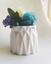 Load image into Gallery viewer, SQIALOUN artificial flowers, roses with green leaves bouquets, used for home decoration and wedding decorations, 3 bouquets in a pot.