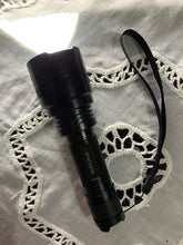 Load image into Gallery viewer, erwinyte flashlight, single mode, high brightness, scalable, waterproof