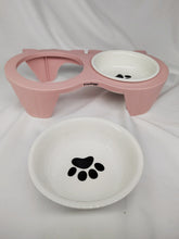 Load image into Gallery viewer, Freedoggi  Pet bowls，pet feeding bowls for food and water anti vomiting purposes
