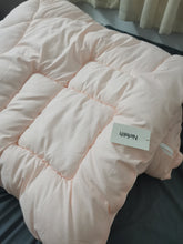 Load image into Gallery viewer, Nefelift Down comforter, all-weather quilted twin bed down comforter
