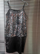 Load image into Gallery viewer, POFLEYHI Prom dress, sequin dress, tulle party dress, sexy formal evening dress
