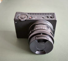 Load image into Gallery viewer, LISM Movie camera, digital zoom screen stabilization
