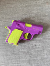 Load image into Gallery viewer, ZF-MO Toy guns, children&#39;s gift, game, cool toy pistol
