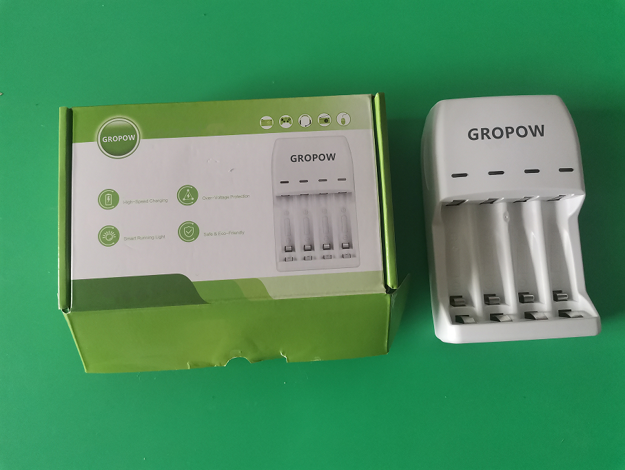 GROPOW Battery chargers, 4-Slot Household Battery Charger, for NiMH/NiCd Rechargeable Batteries