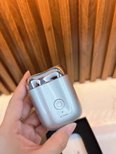 Load image into Gallery viewer, RZ Thorns Electric shaver, washable travel electric shaver - easy to use
