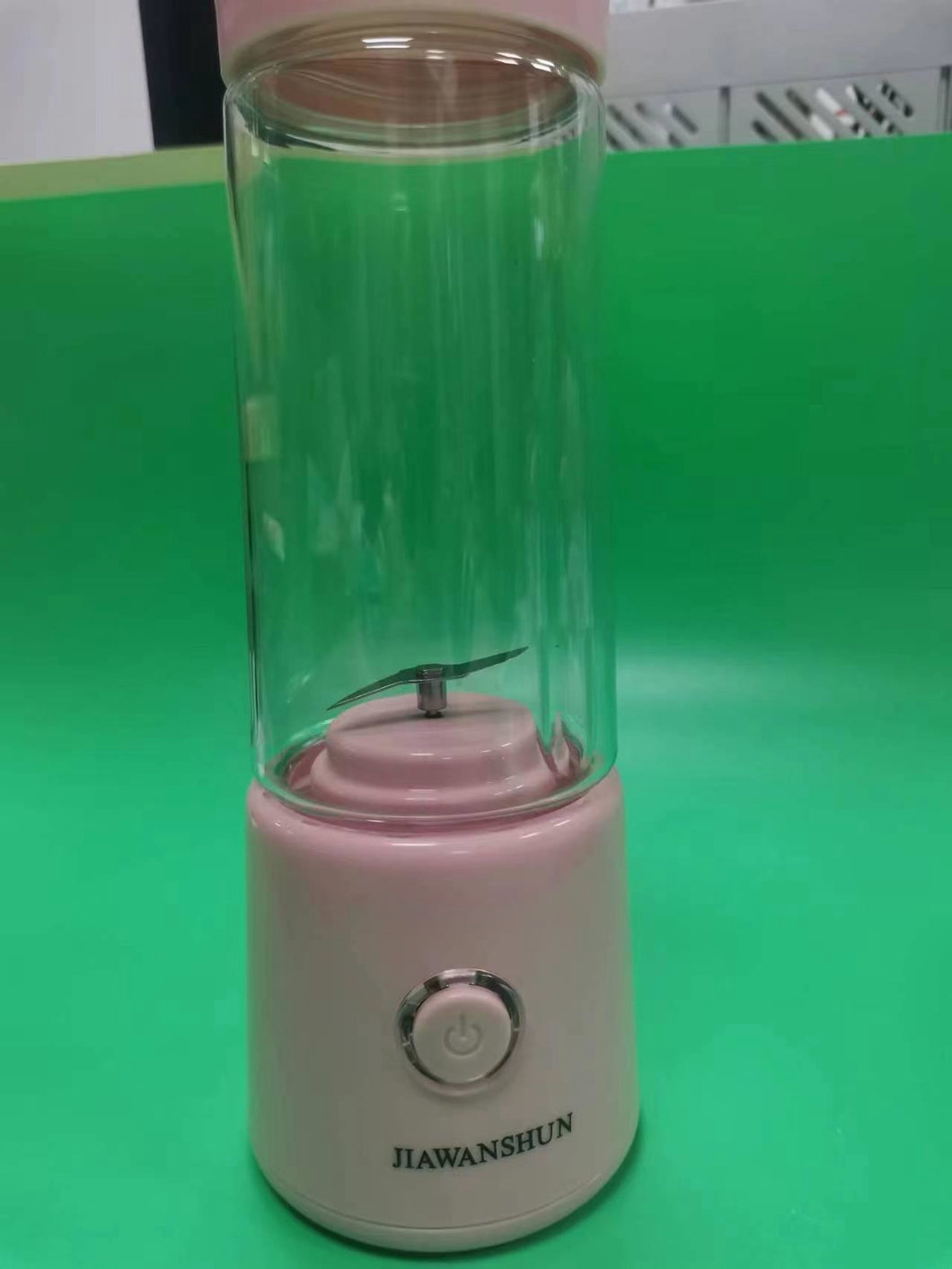 JIAWANSHUN Electric safety juice cup, juice mixer, mini portable