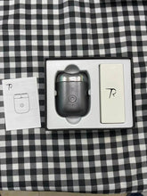 Load image into Gallery viewer, Electric shaver, portable, with independent floating head
