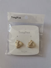 Load image into Gallery viewer, TongNaa Earrings, female hypoallergenic, geometric, gold
