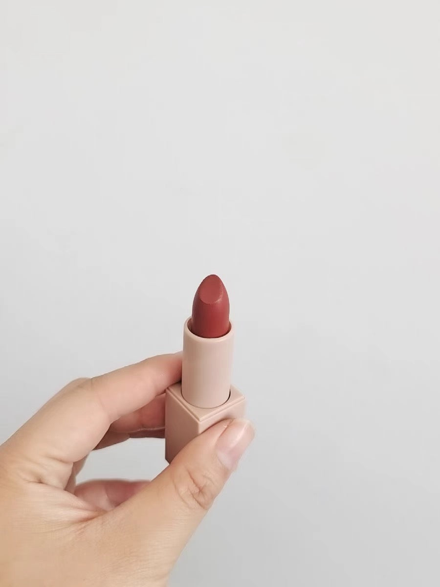 Lulisaa lipsticks, matte finish - high pigment color