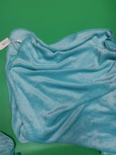 Load image into Gallery viewer, LISM Travelling blankets，Foldable blanket, a lightweight travel necessity
