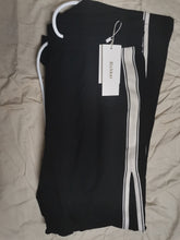 Load image into Gallery viewer, Richker sweatpants, quick drying, lightweight, comfortable, black
