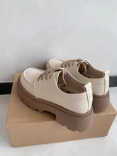 Load image into Gallery viewer, Micanlo Shoes, women&#39;s fashion high rise shoes, PU leather casual shoes

