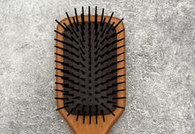 Load image into Gallery viewer, Qeedy Comb, gentle styling comb, hair comb
