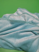 Load image into Gallery viewer, LISM Travelling blankets，Foldable blanket, a lightweight travel necessity
