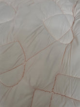 Load image into Gallery viewer, Nefelift Down comforter, all-weather quilted twin bed down comforter
