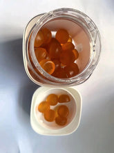 Load image into Gallery viewer, Kobaokay vitamin gummies, containing Vitamin E 400IU and Vitamin C - delicious, vegan, non GMO
