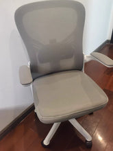 Load image into Gallery viewer, NiveoZen Office chairs,Ergonomic office chair mesh computer chair with lumbar support armrests
