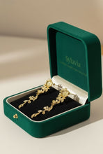 Load image into Gallery viewer, Sylavia Jewellery made of precious metals,Gold hair accessories
